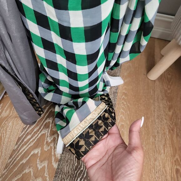 GORGEOUS! HALF SAREE - Green Grey Gold Georgette Saree - Picture 8 of 14